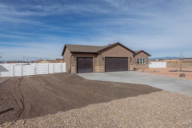 787 N Edgewater Dr, Pueblo West, CO 81007