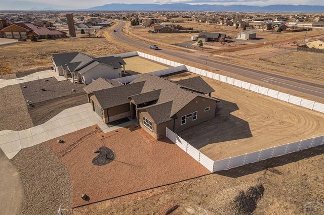 787 N Edgewater Dr, Pueblo West, CO 81007