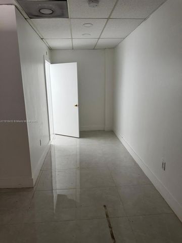 7311 NW 12th St 3, Miami, FL 33126