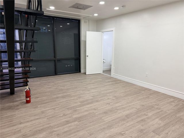 7311 NW 12th St 3, Miami, FL 33126