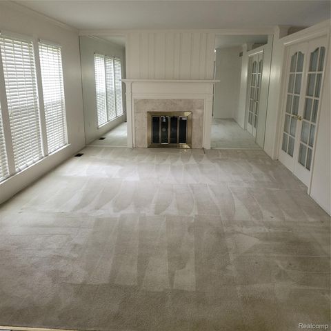 25191 Greenbrooke Drive, Southfield, MI 48033
