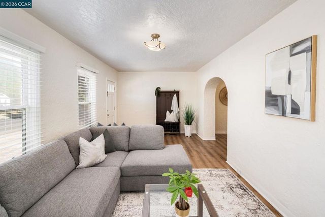 432 Gilger Ave, Martinez, CA 94553