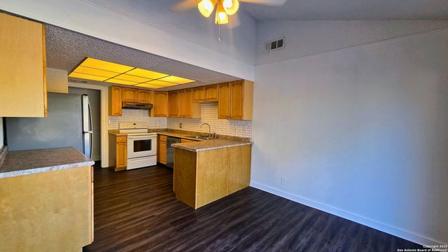 1154 S Ellison, San Antonio, TX 78245