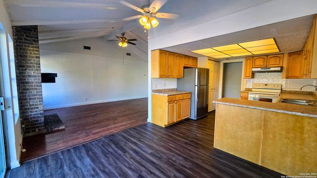1154 S Ellison, San Antonio, TX 78245