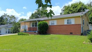 915 E Inskip Drive, Knoxville, TN 37912