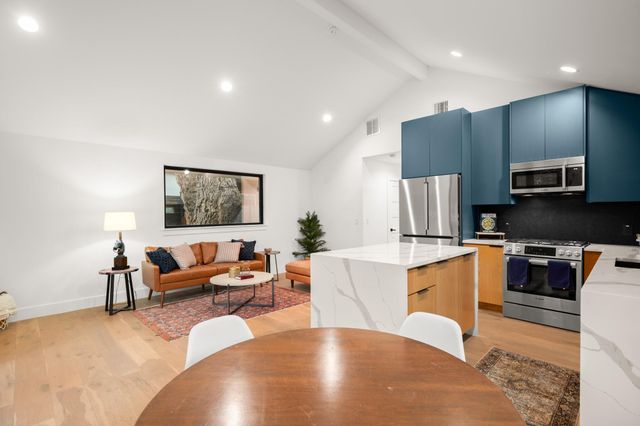 2416 E 10th ST, Austin, TX 78702