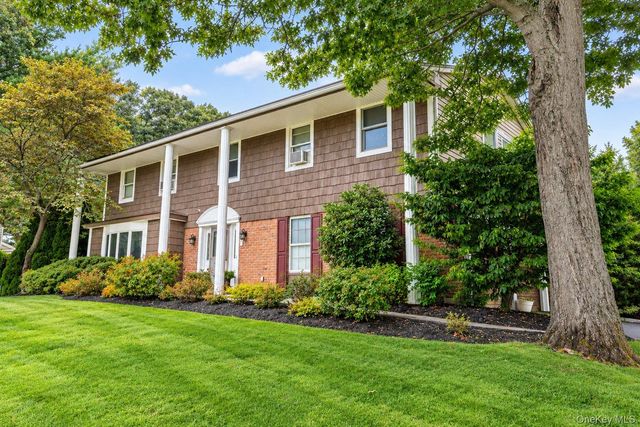138 Main Avenue, Lake Grove, NY 11755