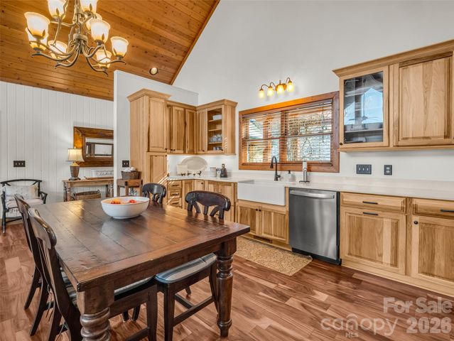 32 Zebulon Lane, Mars Hill, NC 28754