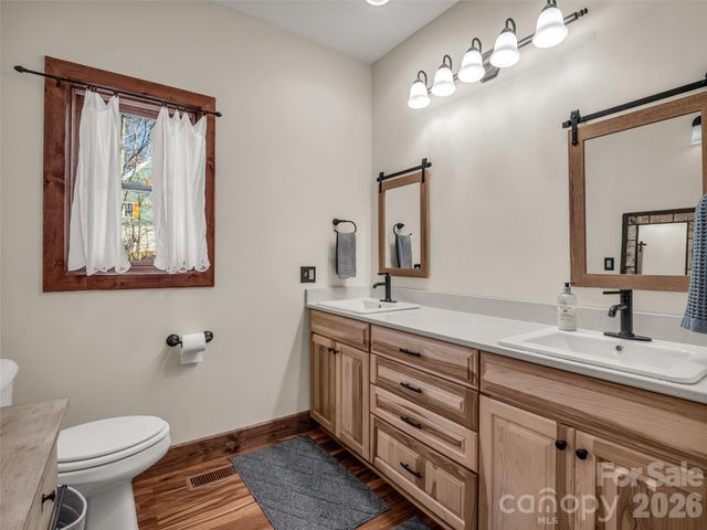 32 Zebulon Lane, Mars Hill, NC 28754