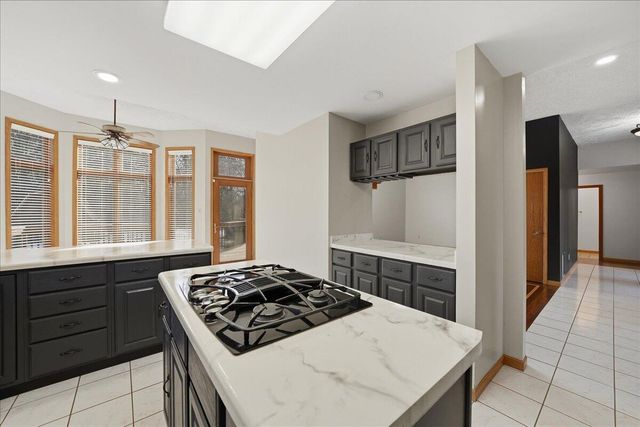 320 Kenbridge Court, Valparaiso, IN 46385