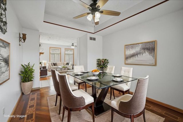 320 Kenbridge Court, Valparaiso, IN 46385