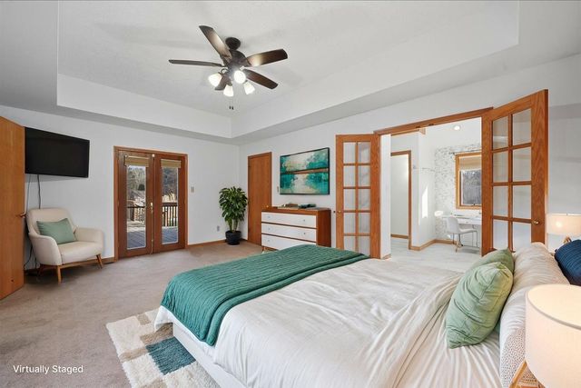 320 Kenbridge Court, Valparaiso, IN 46385