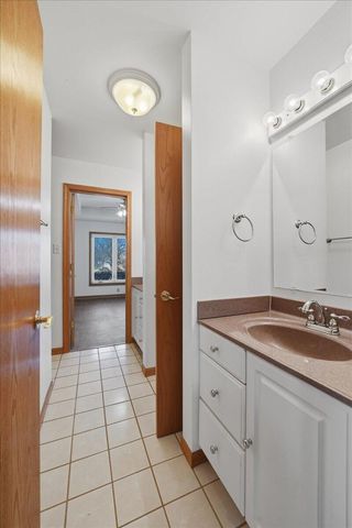 320 Kenbridge Court, Valparaiso, IN 46385