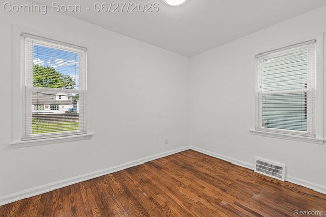 6556 Pelham Road, Taylor, MI 48180