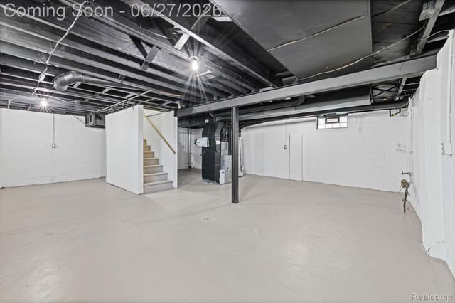 6556 Pelham Road, Taylor, MI 48180