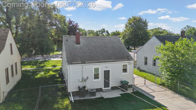 6556 Pelham Road, Taylor, MI 48180