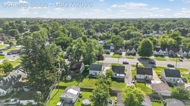6556 Pelham Road, Taylor, MI 48180