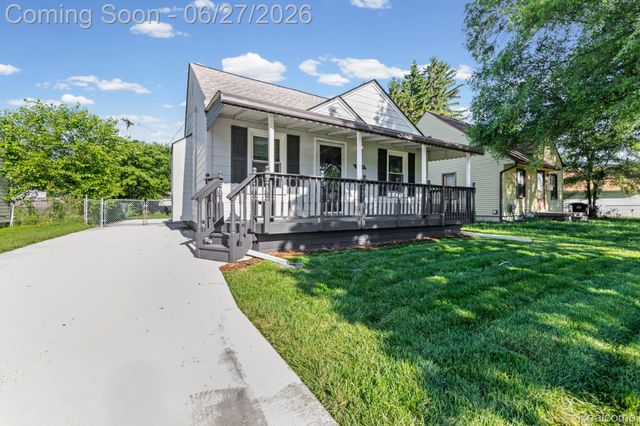 6556 Pelham Road, Taylor, MI 48180
