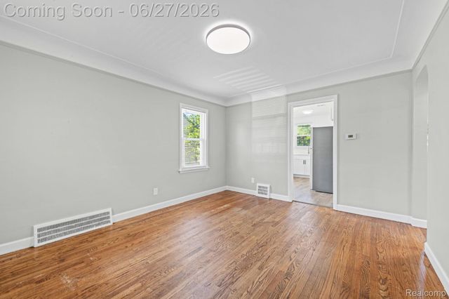 6556 Pelham Road, Taylor, MI 48180