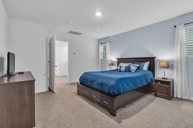 5248 Cumberland Dr, Roseville, CA 95747