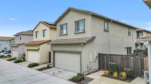 5248 Cumberland Dr, Roseville, CA 95747
