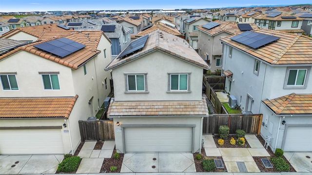 5248 Cumberland Dr, Roseville, CA 95747