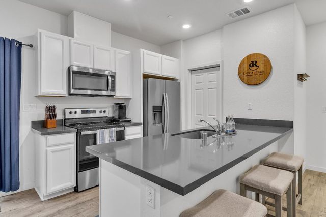 5248 Cumberland Dr, Roseville, CA 95747