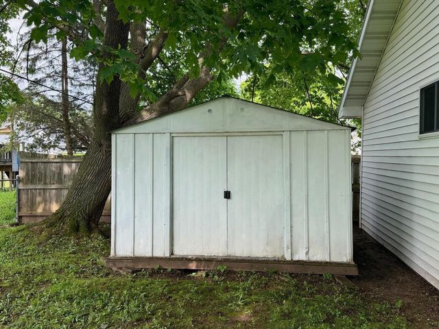 1340 W COMMERCIAL STREET, Appleton, WI 54914