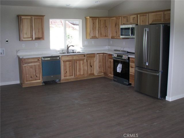 23511 Lake Drive, Crestline, CA 92325