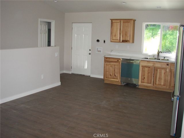 23511 Lake Drive, Crestline, CA 92325