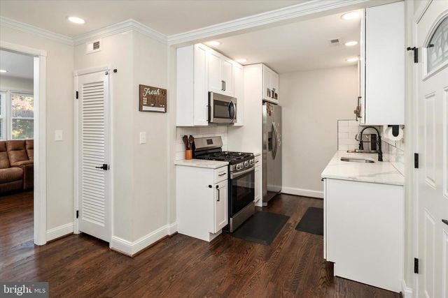 741 SILVER CREEK RD, Pikesville, MD 21208