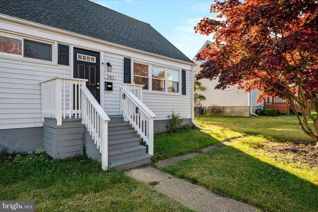 741 SILVER CREEK RD, Pikesville, MD 21208