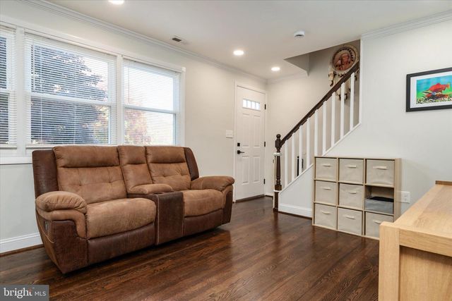 741 SILVER CREEK RD, Pikesville, MD 21208