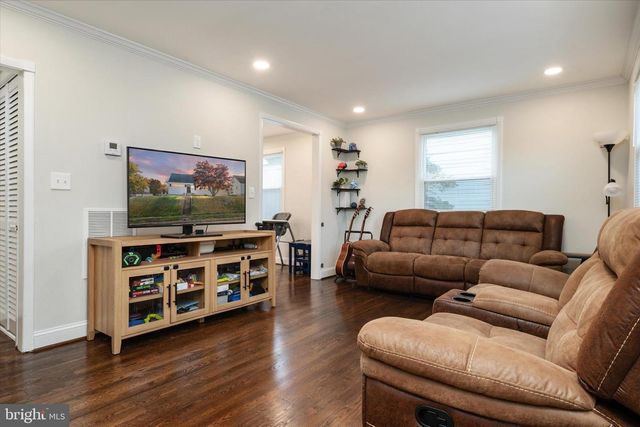 741 SILVER CREEK RD, Pikesville, MD 21208