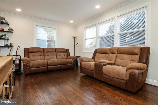 741 SILVER CREEK RD, Pikesville, MD 21208