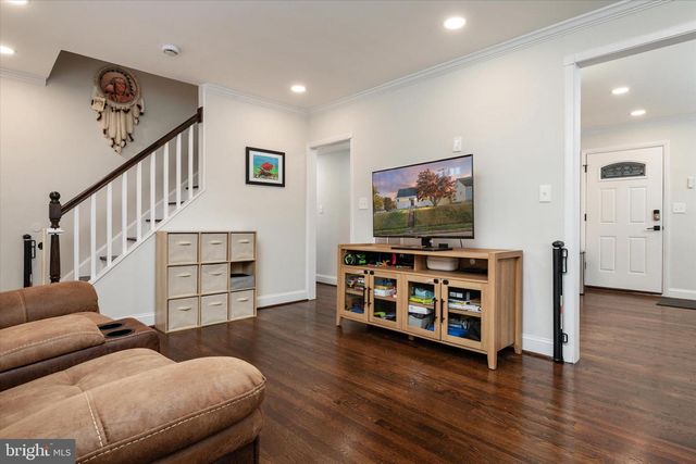 741 SILVER CREEK RD, Pikesville, MD 21208