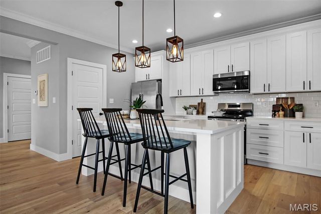 6718 Glades Avenue, St Louis, MO 63139