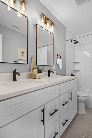 6718 Glades Avenue, St Louis, MO 63139