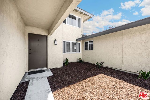 17082 Evergreen Circle, Huntington Beach, CA 92647