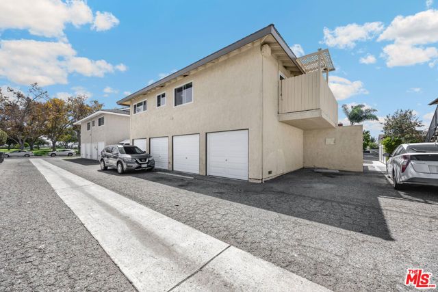 17082 Evergreen Circle, Huntington Beach, CA 92647