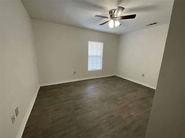2210 State Highway 31 W, Athens, TX 75751