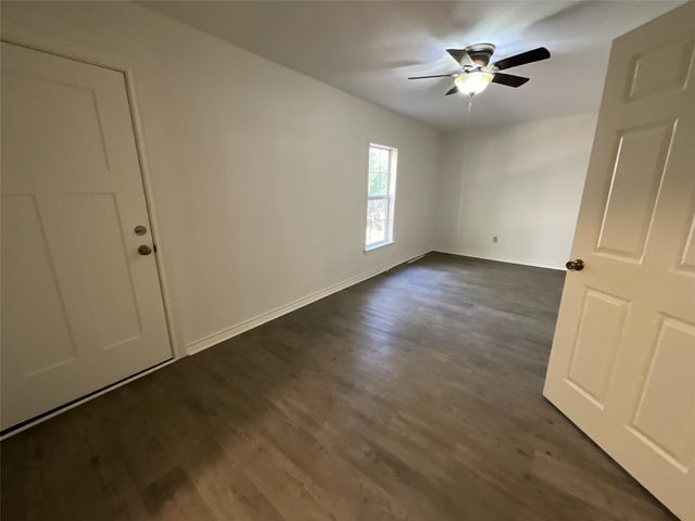 2210 State Highway 31 W, Athens, TX 75751