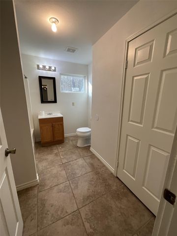 2210 State Highway 31 W, Athens, TX 75751