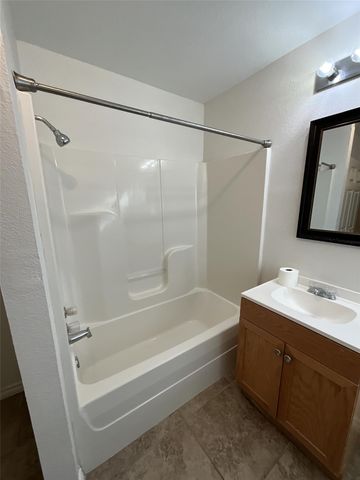 2210 State Highway 31 W, Athens, TX 75751