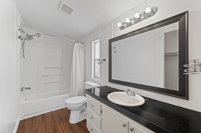 1610 Alamo Drive, Granbury, TX 76048