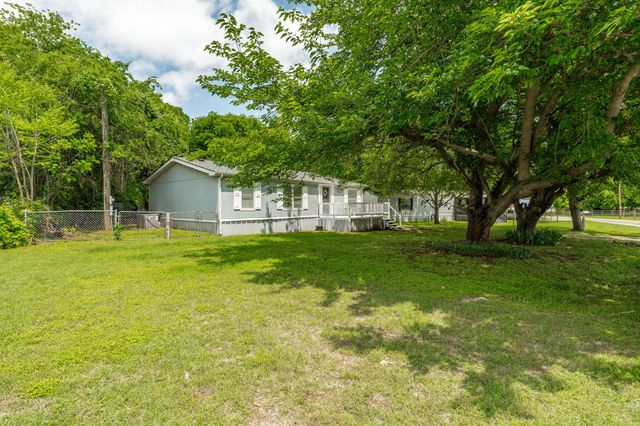 1610 Alamo Drive, Granbury, TX 76048