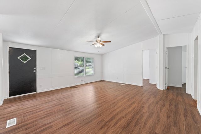1610 Alamo Drive, Granbury, TX 76048