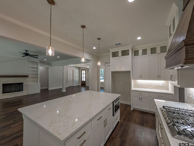15337 Lakeside Dr, Tyler, TX 75707