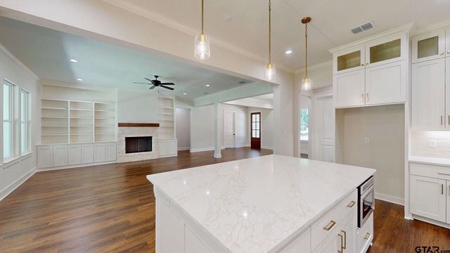 15337 Lakeside Dr, Tyler, TX 75707