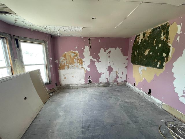 608-610 Burgess Street, Berlin, NH 03570